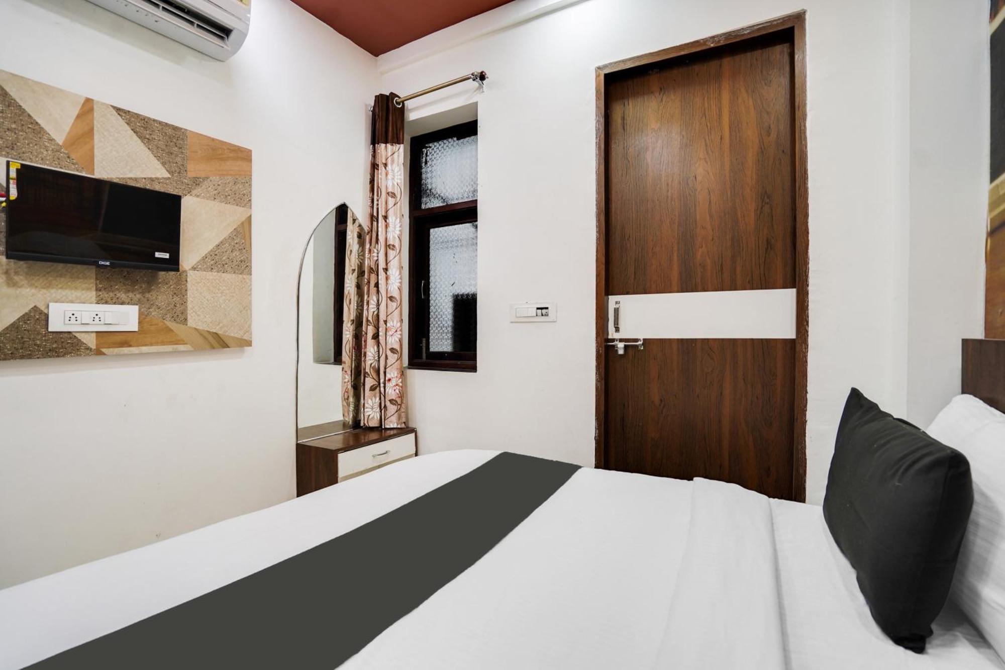 Super Oyo Hotel O Sky Wings Ajmer Eksteriør bilde