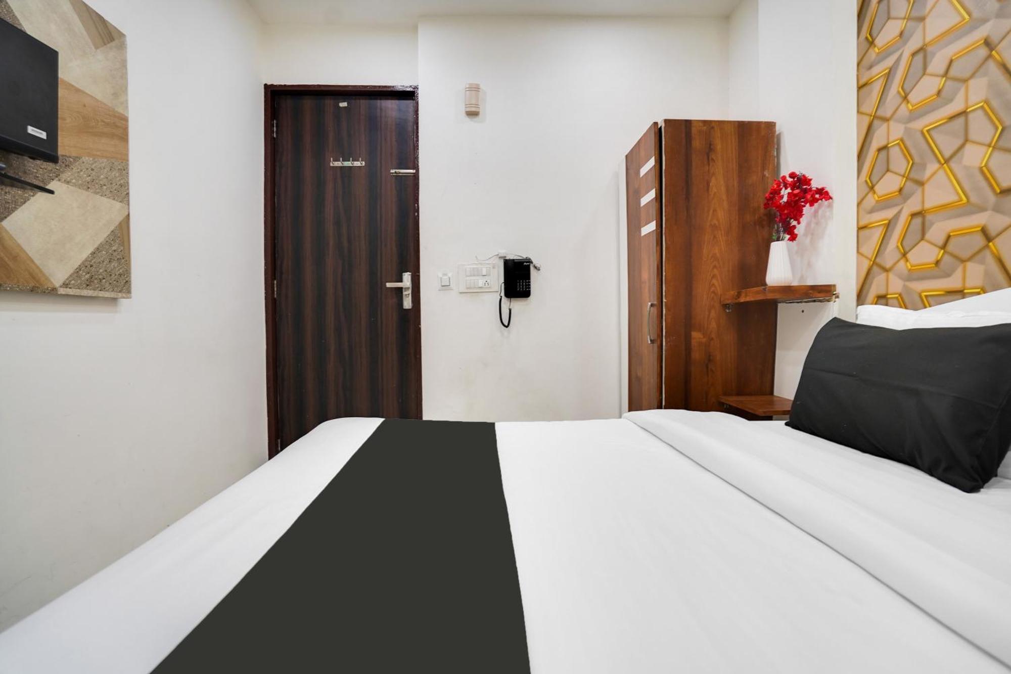 Super Oyo Hotel O Sky Wings Ajmer Eksteriør bilde